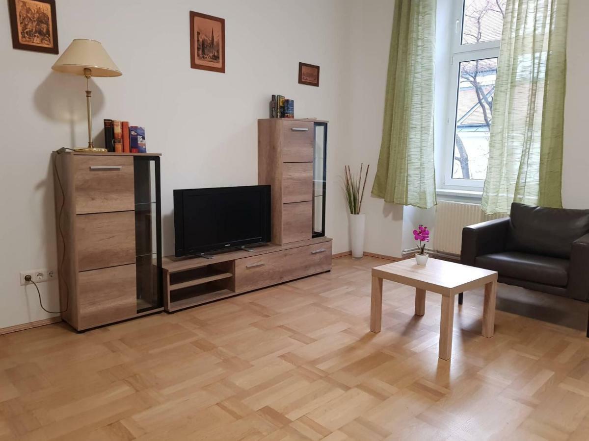 Ferienwohnung Schloessel 26/16 Vienna Exterior photo